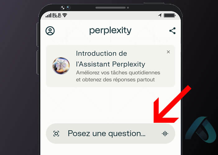 Saisie d'une question dans le champ de prompt de l’application Perplexity
